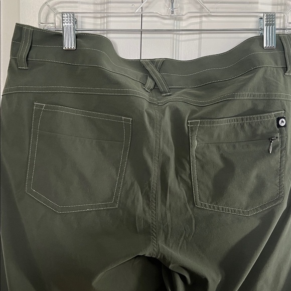 Marmot women’s Kodachrome Convertible Pant In Crocodile Green - Picture 7 of 8
